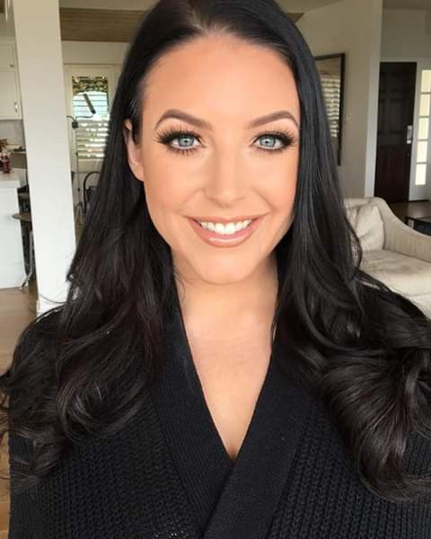 bob daignault add angela white face photo