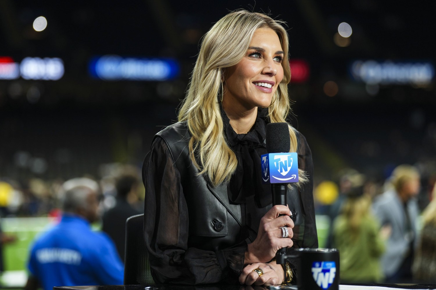 dessy indah add charissa thompson pics photo