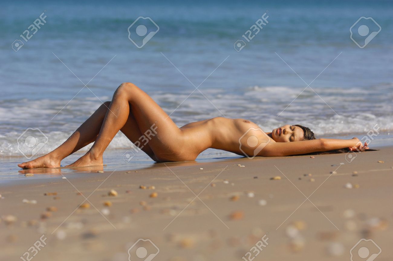 ali oussayli add nude beachgirls photo