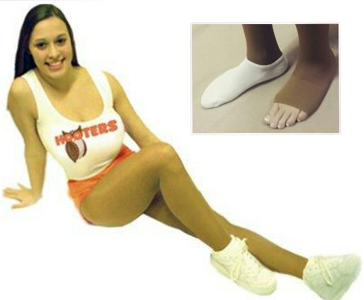 caren van vuuren add hooters in pantyhose photo