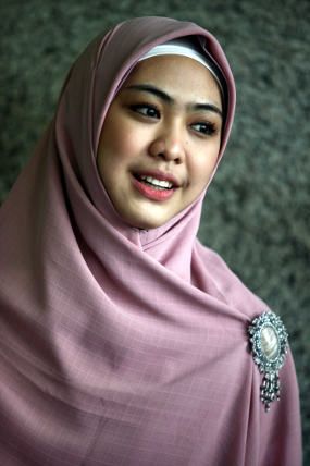 arthur dobson add memek hijab image