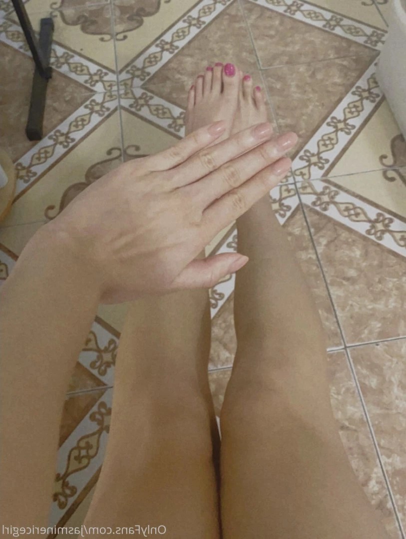 dana ibarra add feet onlyfans leaked photo