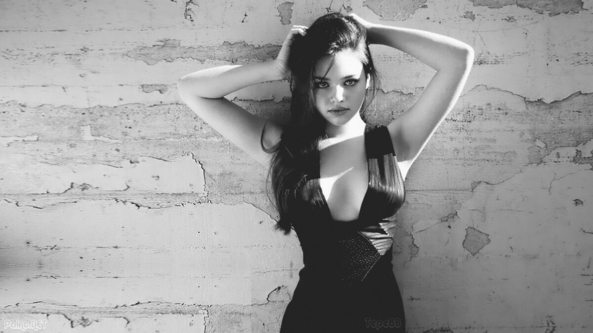 bob oneal add india eisley sexy photo