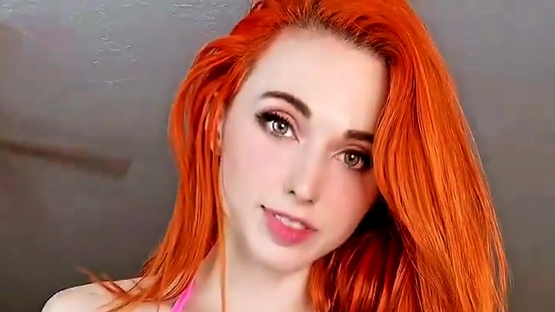 ashley vangorden add amouranth pirn photo