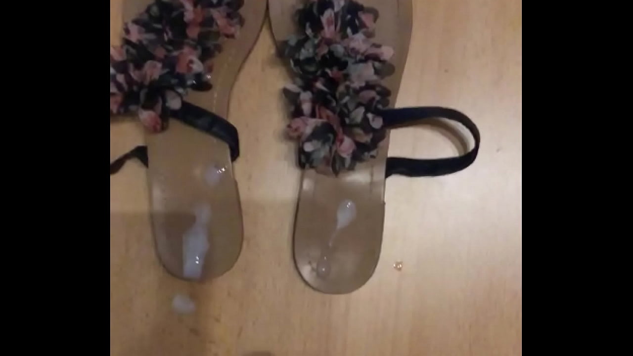 carlie payne add cumming on sandals photo