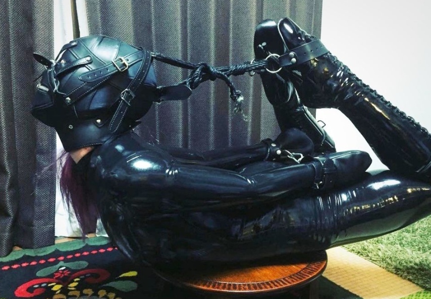 buddy barlow add latex bondage torture photo