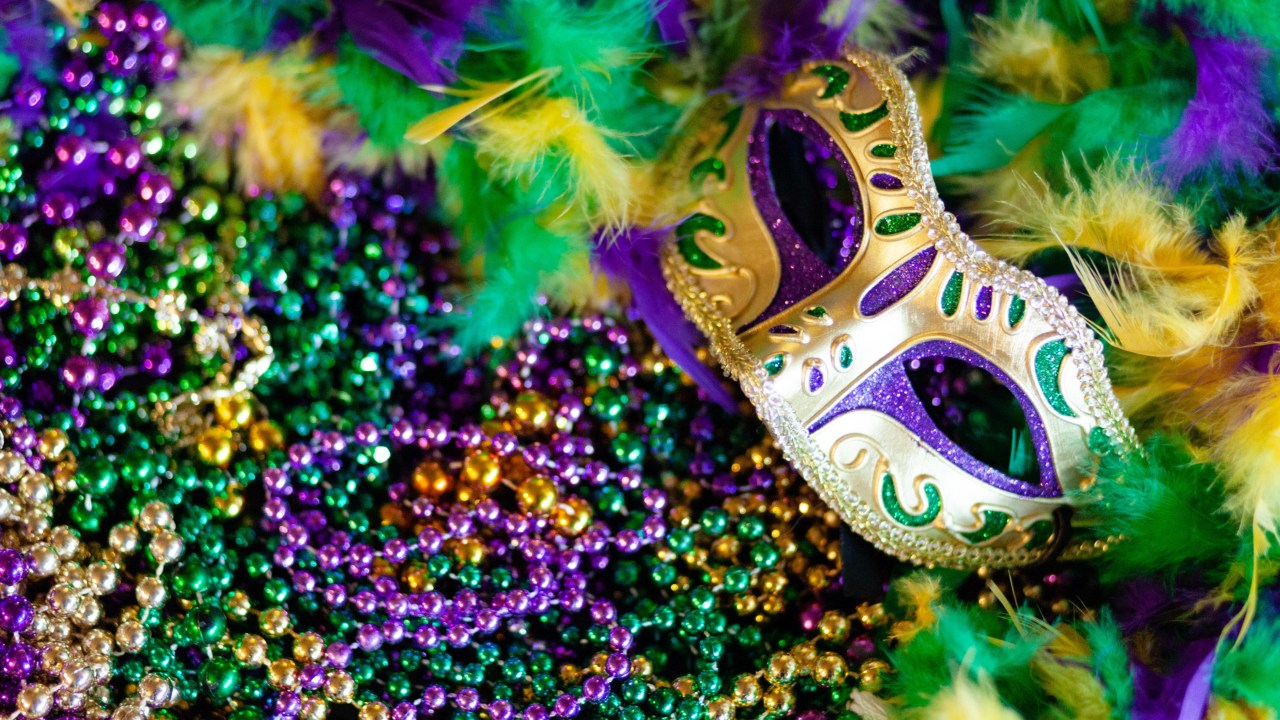 deandre m johnson add mardi gras grope photo