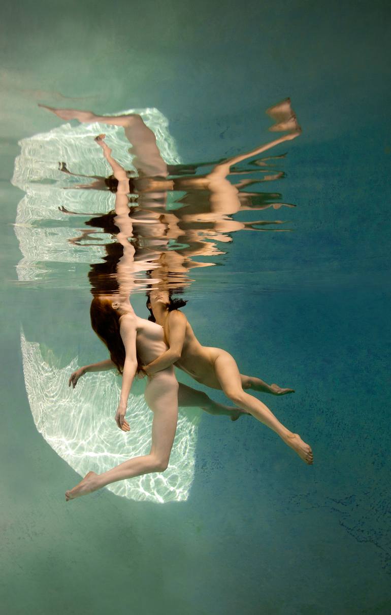 andrew baillargeon add naked underwater image