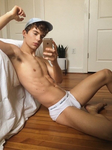 abigail baidoo add twinks latino photo